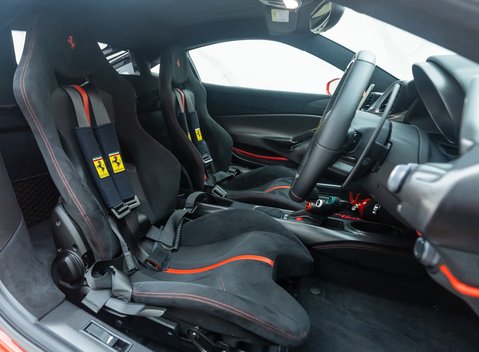 Ferrari 488 Pista 12