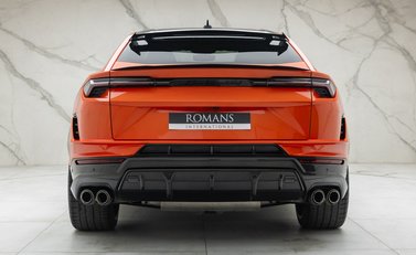Lamborghini Urus PERFORMANTE 8