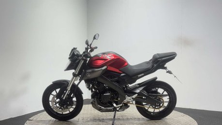 Yamaha MT-125 MT 125 2015 11K VERY CLEAN MOT SERVICED 15BHP 125CC NAKED 4