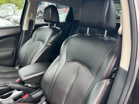 Nissan Juke 1.6 Tekna Euro 5 (s/s) 5dr 23
