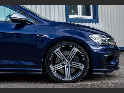 Volkswagen Golf 2.0 Golf R TSi Semi-Auto 4WD 5dr 6