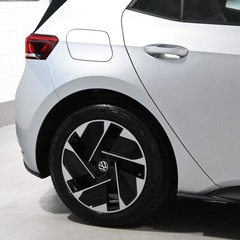 Volkswagen ID.3 Pro Performance 58kWh Life Auto 5dr 1