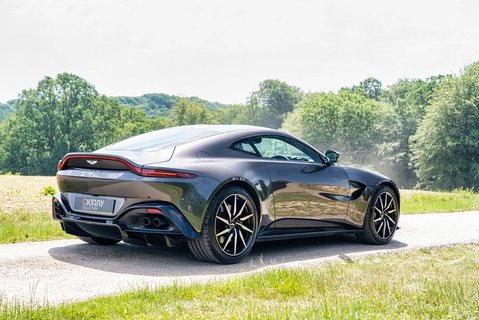 Aston Martin Vantage 4.0 V8 Coupe 5