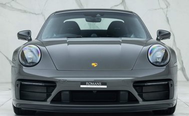 Porsche 911 Carrera GTS (992) 4