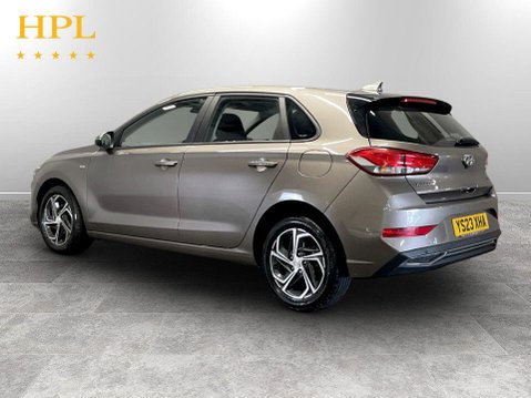 Hyundai i30 1.0 T-GDi MHEV SE Connect Hatchback 5dr Petrol Hybrid DCT Euro 6 (s/s) (120 5