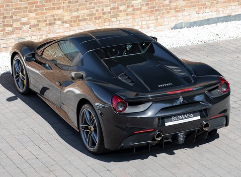 Ferrari 488 Spider 10