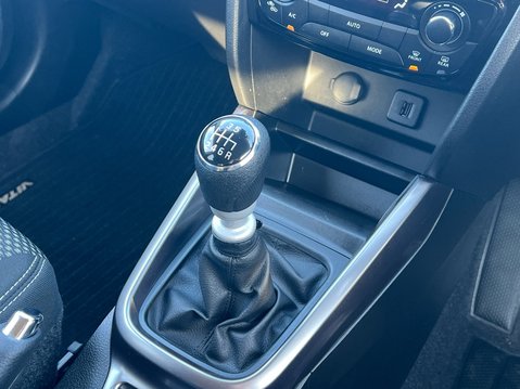 Suzuki Vitara SZ-T BOOSTERJET MHEV 27