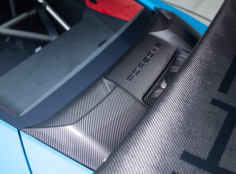 Porsche 911 GT2 RS Weissach (991) 46