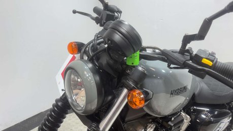 Hyosung GV AQUILA 2021 ONLY 2K NEW MOT SERVICED CRUISER 125CC 8