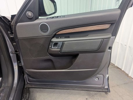 Land Rover Discovery 3.0 Discovery HSE TD6 Auto 4WD 5dr 52