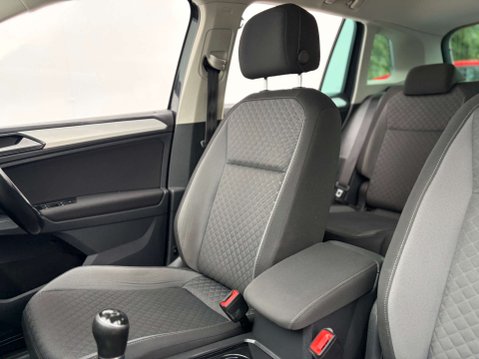 Volkswagen Tiguan 2.0 Tiguan SE Nav TDI BlueMotion Technology 5dr 52