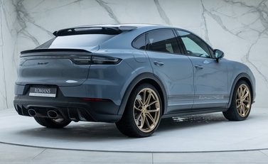 Porsche Cayenne TURBO GT 6