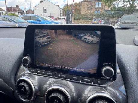 Nissan Juke DIG-T N-CONNECTA 17