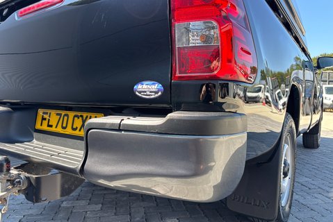 Toyota Hilux Active 4WD D-4D Single Cab Pickup - Gullwing Canopy 21