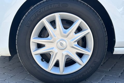 Ford Fiesta 1.5 Tdci Panel Van - Air Con 26