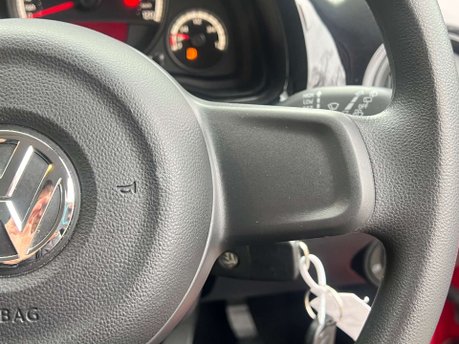 Volkswagen Up 1.0 Move Up 3dr 24