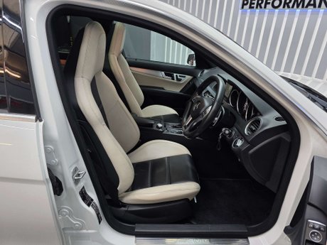 Mercedes-Benz C Class 6.3 C63 V8 AMG Saloon 4dr Petrol SpdS MCT Euro 5 (457 ps) 22