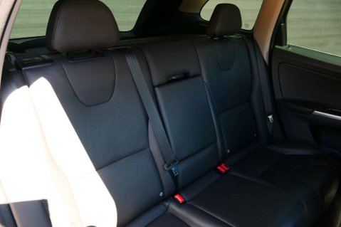 Volvo XC60 2.4 XC60 SE Luxury Nav D5 AWD Auto 4WD 5dr 29
