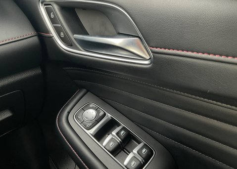 MG HS 1.5 T-GDI EXCLUSIVE 17