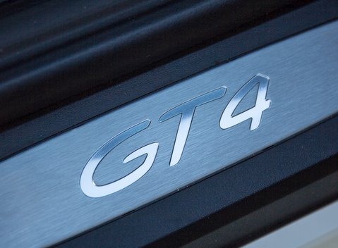 Porsche Cayman GT4 22