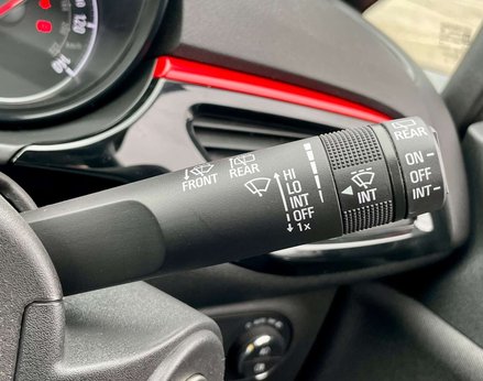 Vauxhall Corsa 1.4 Corsa Griffin 3dr 42