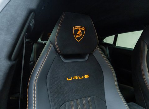 Lamborghini Urus PERFORMANTE 15