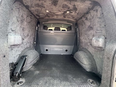 Volkswagen Transporter 2.0 Transporter T32 Highline TDI 4Motion Semi-Auto 4WD 6
