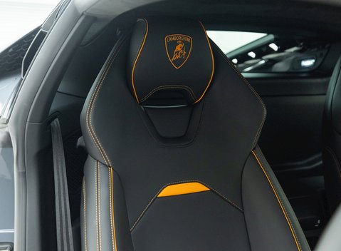 Lamborghini Huracan LP640-4 EVO 10