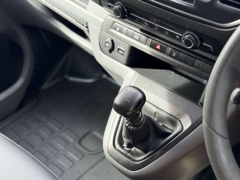 Peugeot Expert 2.0 Expert Professional Standard Blue HDi 12