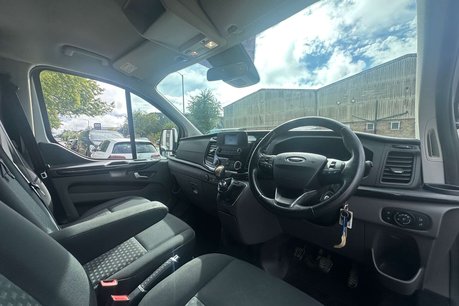Ford Tourneo Custom 2.0 320 EcoBlue Zetec Minibus Double Cab 5dr Diesel Manual L2 Euro 6 (s/s)  9