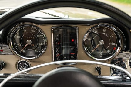 Mercedes-Benz SL 250 SL Pagoda RESTORED 15