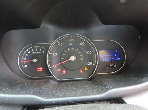 Hyundai i10 1.2 Active Euro 5 5dr 9