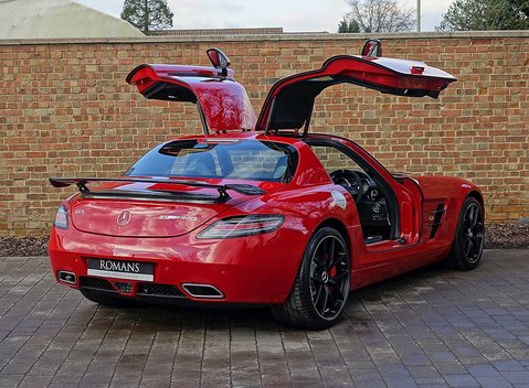 Mercedes-Benz SLS AMG GT Final Edition 31
