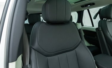 Land Rover Range Rover P440e SE 12