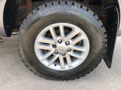 Toyota Hilux INVINCIBLE 4X4 3.0 D-4D DCB Manual 99000m FSH inc Cambelt 25
