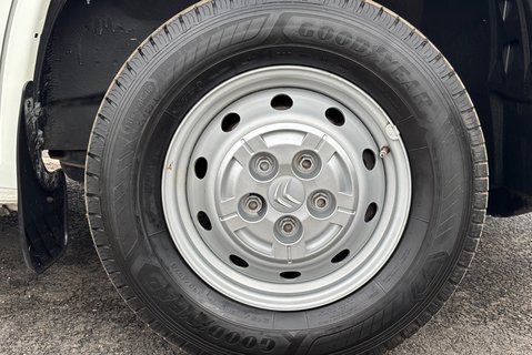 Citroen Relay 35 L2H2 Enterprise Panel Van with Tail Lift 30