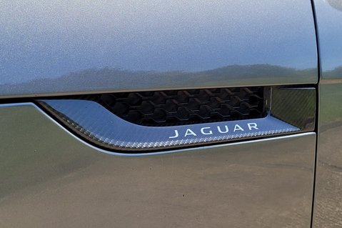 Jaguar F-Type V6 R-DYNAMIC 23