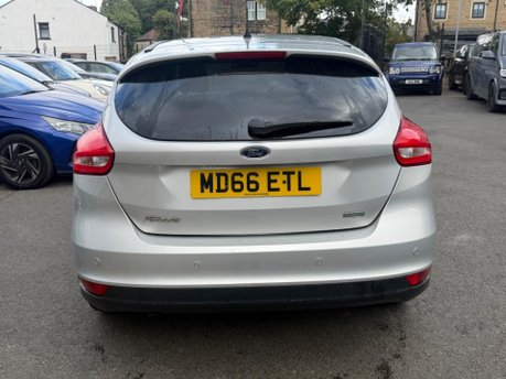 Ford Focus TITANIUM 8