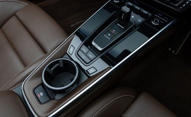 Porsche 911 Turbo S Cabriolet (992) 27