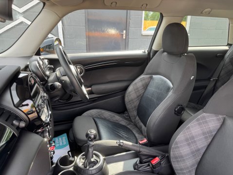 Mini Hatch 1.5 Cooper Euro 6 (s/s) 3dr 41
