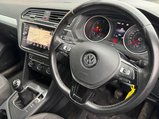 Volkswagen Tiguan 2.0 TDI SE Navigation Euro 6 (s/s) 5dr 2