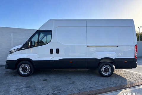 Iveco Daily 35S14V 3520L Business Hi-Matic Panel Van 8