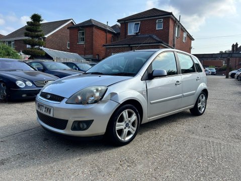 Ford Fiesta ZETEC CLIMATE 16V 3