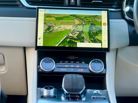 Jaguar F-Pace R-DYNAMIC BLACK 20