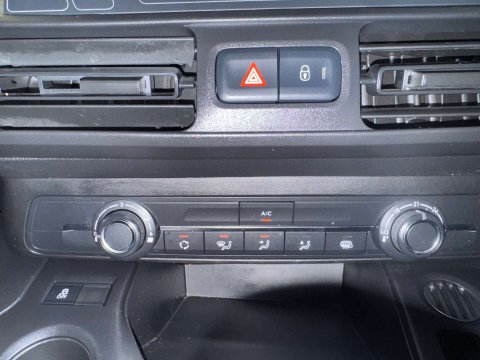 Vauxhall Combo 2300 1.5 SportIVE TD S/S 24