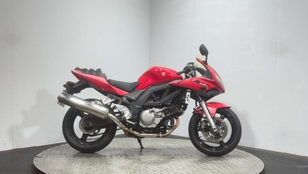 Suzuki SV650 2006 21K RUNNING PROJECT BIKE 650CC 1 FORMER OWNER