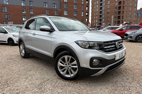Volkswagen T-Cross 1.0 SE TSI.. 6 MAIN DEALER SERVICES..APPLE CARPLAY & ANDROID AUTO..STUNNING 11