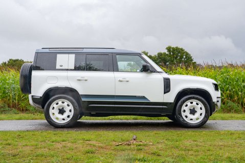 Land Rover Defender D250 SE County Edition 4