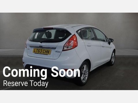 Ford Fiesta 1.0T EcoBoost Zetec Euro 5 (s/s) 5dr 3