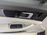 Porsche Panamera 2.9 Panamera 4 E-Hybrid Semi-Auto 4WD 5dr 46